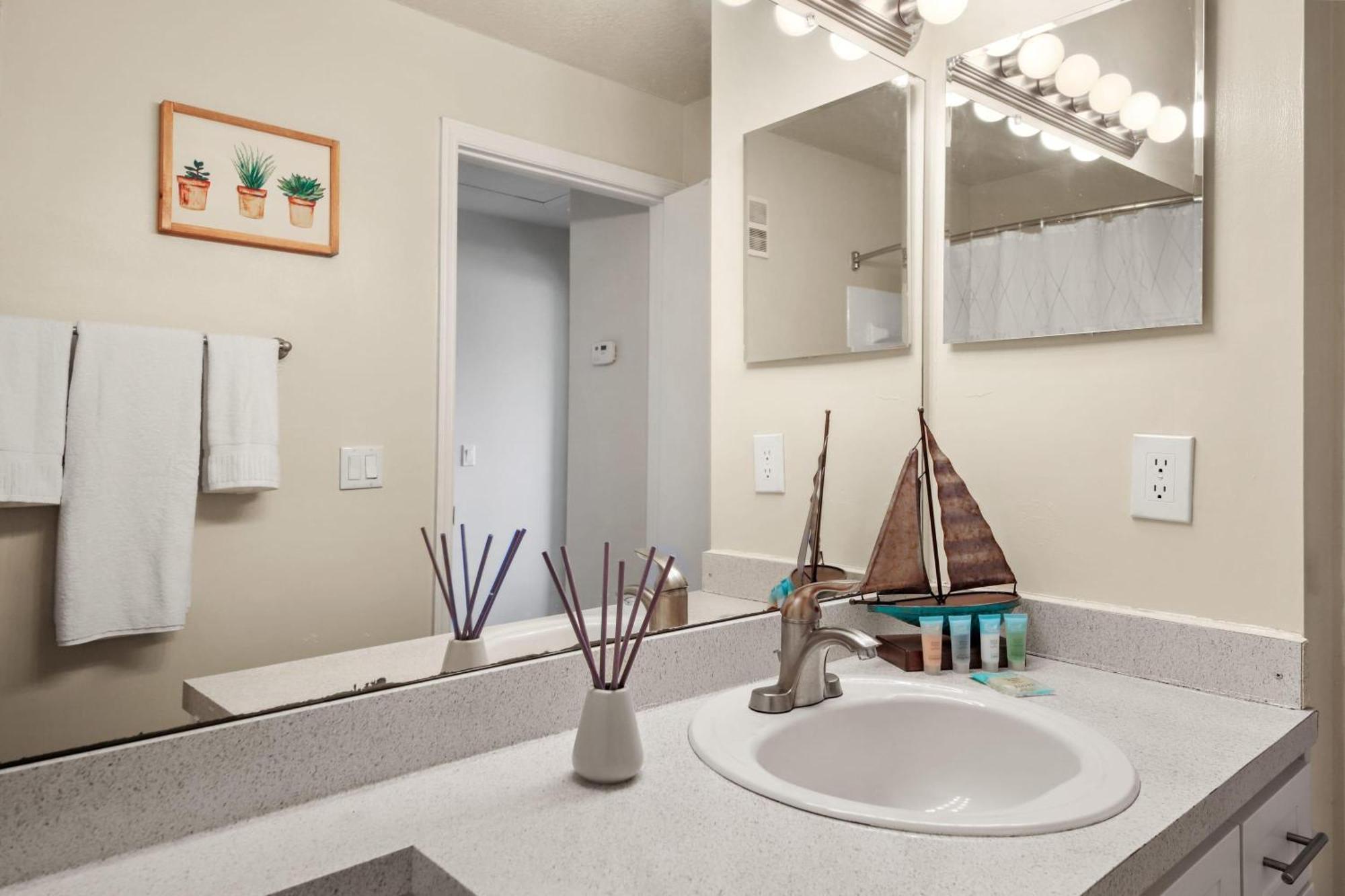 Beautiful 2Br W Balcony Pool Gym Tennis Bradenton Exteriör bild
